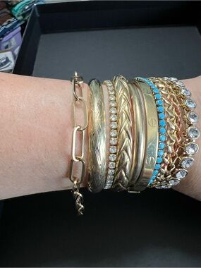 14k yellow gold bracelet clip design